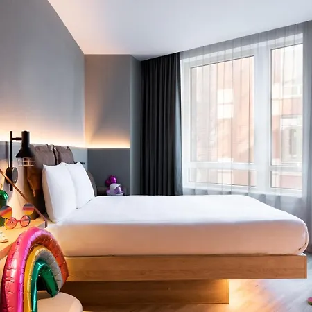 Moxy Hotel L'Aia