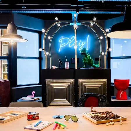 Hotel Moxy