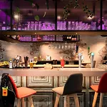 Moxy 4* Den Haag