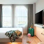 Moxy 4* Den Haag