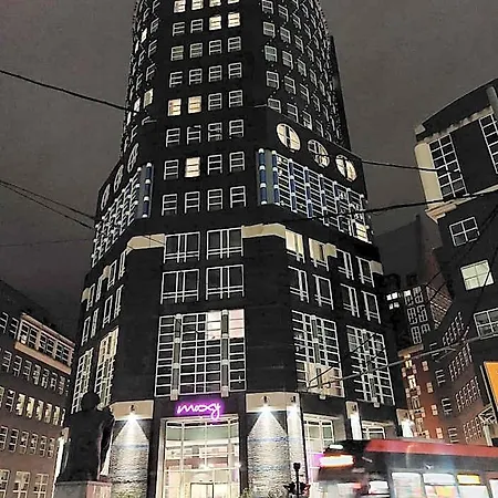 Moxy Hotel Den Haag