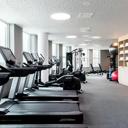 Moxy Hotel 4*