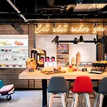 Moxy Hotel